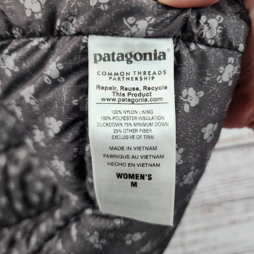 Patagonia Bivy Hooded Down Vest Black Gray Western Puffer 27745 Womens Medium - Picture 5 of 8